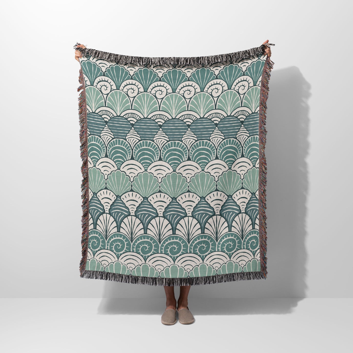 Blue Seashell Pattern Woven Blanket